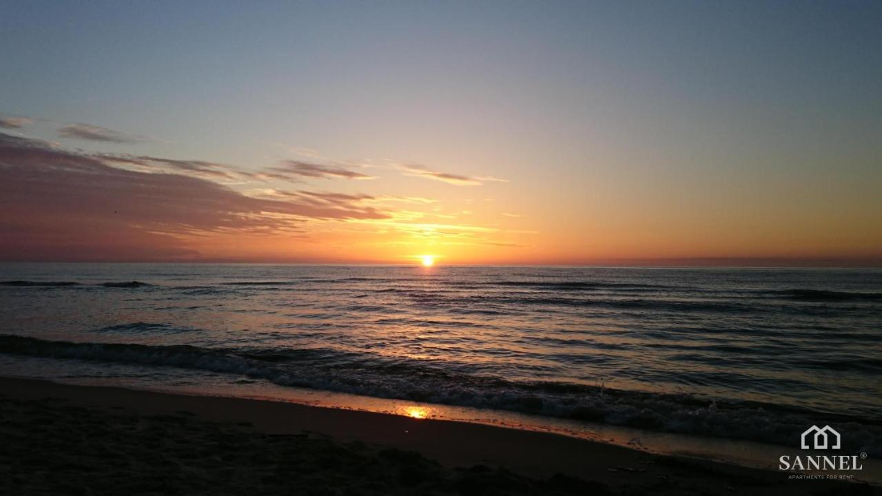 Apartament Golden Sand Z Dostepem Do Basenow,Jacuzzi,Strefy Saun- Pinea Apartments Pobierowo-Sannel Apartments For Rent 외부 사진